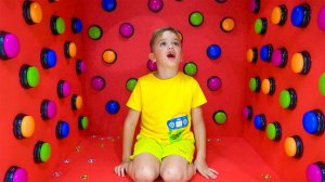 100 загадочных кнопок с испытаниями, для Влада и Ники [Видео для детей]