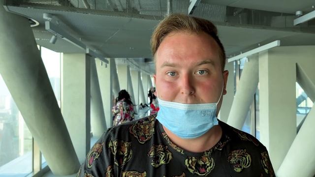 Дубай. Инцидент на высоте 220 метров. Потрясающее шоу La Perle. Отдых ОАЭ смотреть онлайн
