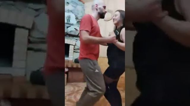 Как провести весело время в локдаун. Шале Буковель. Научились танцевать Бачата. Домашняя вечеринка. смотреть онлайн