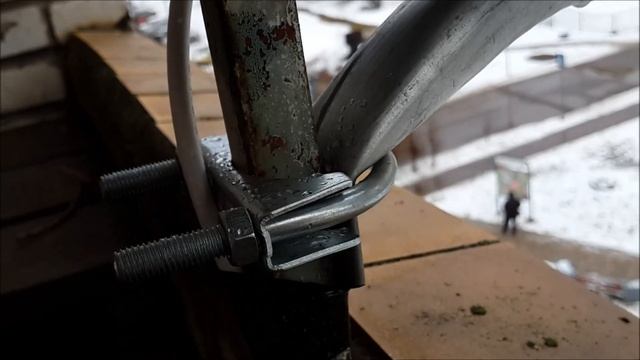 Простой способ установки спутниковой тв антенны (тарелки) на балконе. смотреть онлайн