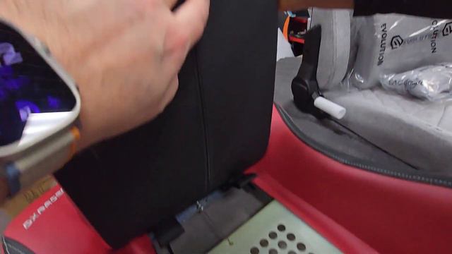 DXRacer Master ХL (2024) - Распаковка кресла за 58.900 рублей смотреть онлайн