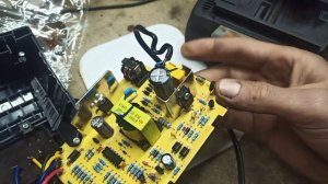 зарядне BOSCH AL1820CV