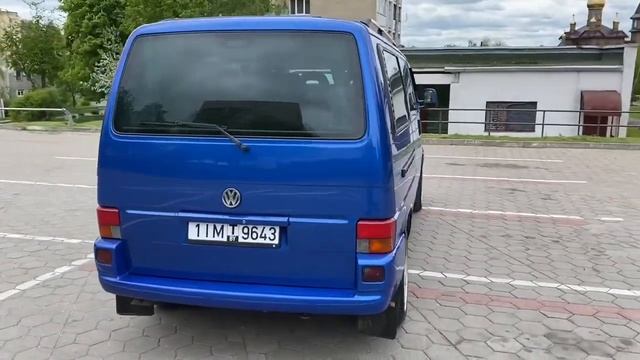 VW Caravella Long 2.5 TDI 75kw смотреть онлайн