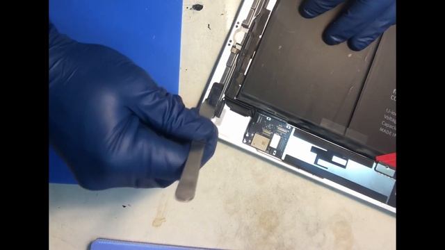 iPad Air 1 Battery Replacement смотреть онлайн
