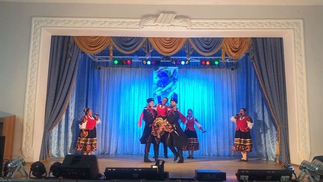 Ансамбль казачьей песни "Обрада" - "Молодой агроном" смотреть онлайн