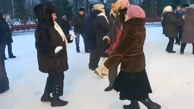 Не такой ты и бывший, как сперва показалось!!!??Танцы в парке Горького!!!??Харьков ??Февраль 2021 смотреть онлайн
