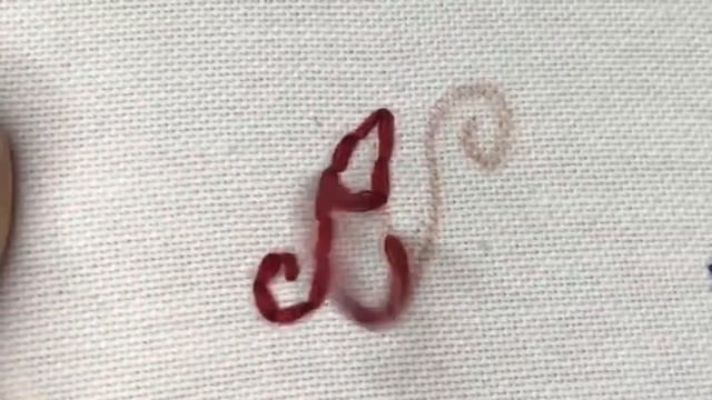 Как сшить букву "Н"на одежде.Вышивка гладью для начинающих. смотреть онлайн