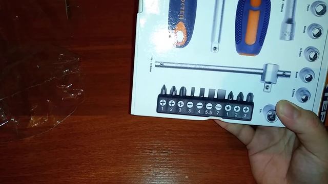 Распаковка набора торцевых головок Dexter, 29 предметов, в кейсе из гипермаркета Леруа Мерлен. смотреть онлайн