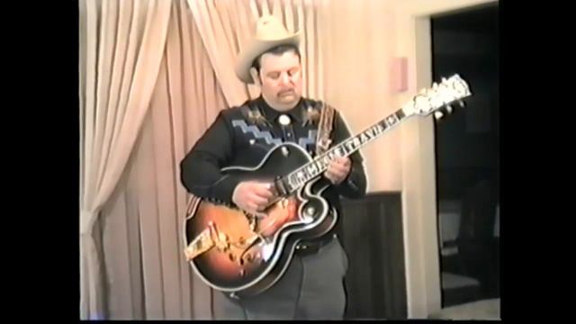 Eddie Pennington plays Blue Smoke on Merle Travis' Gibson Super 400 in 1989 смотреть онлайн