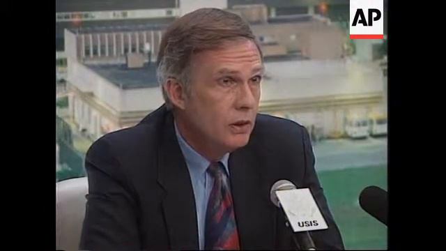 HONG KONG: US OFFICIAL WINSTON LORD PRESS CONFERENCE смотреть онлайн