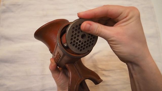 Fleischwolf Antik von Möbius смотреть онлайн