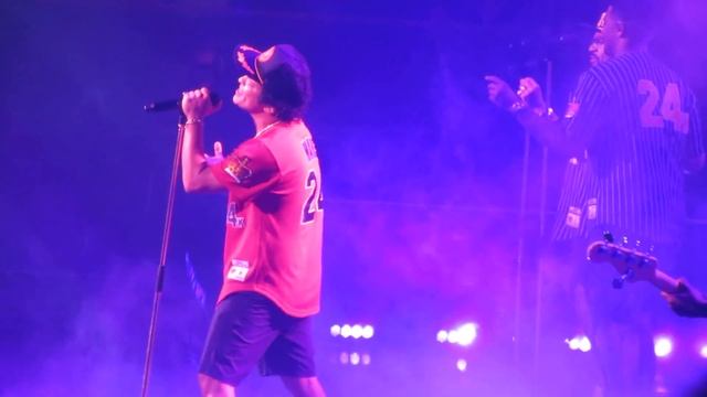 Bruno Mars 11.10.17 Forum LA - Versace On The Floor