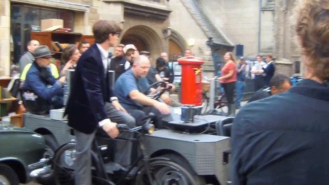 Eddie Redmayne filming in Cambridge The Theory of everything (September 2013) смотреть онлайн