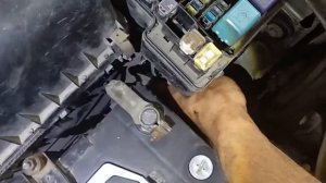 Lexus RX 300 горит лампа аккумулятора