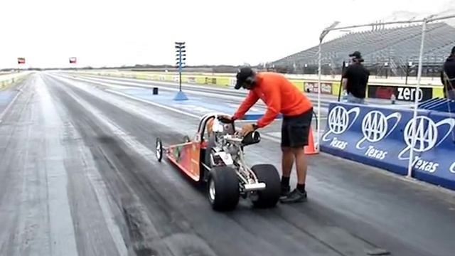 www.BekaRacing.com - Crank up your speakers for the 1st ever NITRO burning Jr Dragsters смотреть онлайн