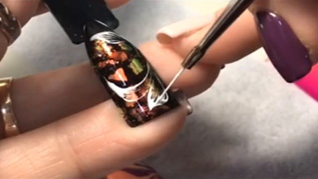 Вензеля, цветы, завитки, кружева, объемный дизайн гель краской на фоне галограмной юки, хром эффект смотреть онлайн