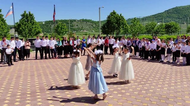 Национальный танец на Празднике последний звонок 2021 #последнийзвонок #национальныйтанец смотреть онлайн