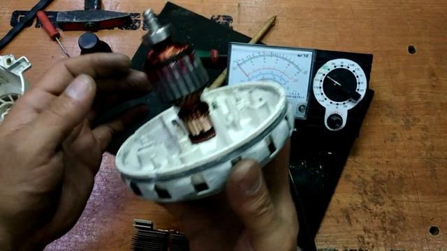 НЕ РАБОТАЕТ ПЫЛЕСОС AQIAWELT 1600W. СЖИГАЕМ ДВИГАТЕЛЬ! FIRE! смотреть онлайн