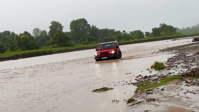 Kha Aagye Thar Leke ?? Pani Bhar Gaya смотреть онлайн
