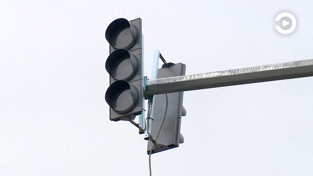 В Пензе в рамках программы «Безопасные качественные дороги» устанавливают и меняют светофоры смотреть онлайн