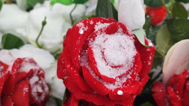 Могила Юры Шатунова сегодня / Троекуровское кладбище смотреть онлайн