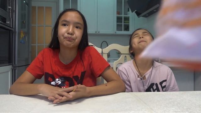 Пробуем корейские сладости,какие они ?? смотреть онлайн