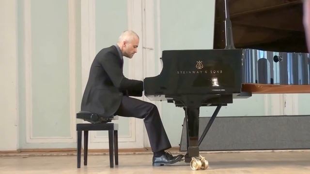 Pavel Nersessian plays Schumann - Abegg Variations, Op.1. Шуман - Вариации на тему ABEGG смотреть онлайн