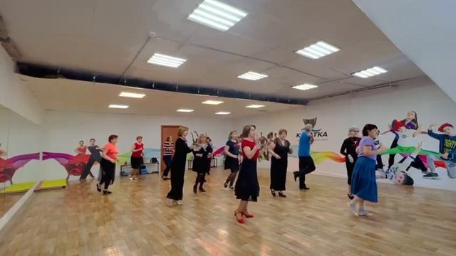 мама Мария линейный танец с поворотами на 4 стены смотреть онлайн