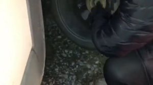 Домкрат на VESTA SW Cross Black. Зимние шины Весты Кросс на какие диски ставить. Примерка.