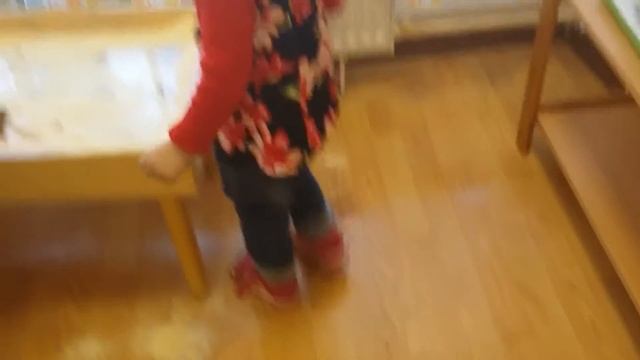 Монтессори детский кружок. Развивающие занятия для малышей. смотреть онлайн