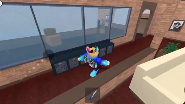 I played 5v5 mm2 mansion 2 in Roblox смотреть онлайн