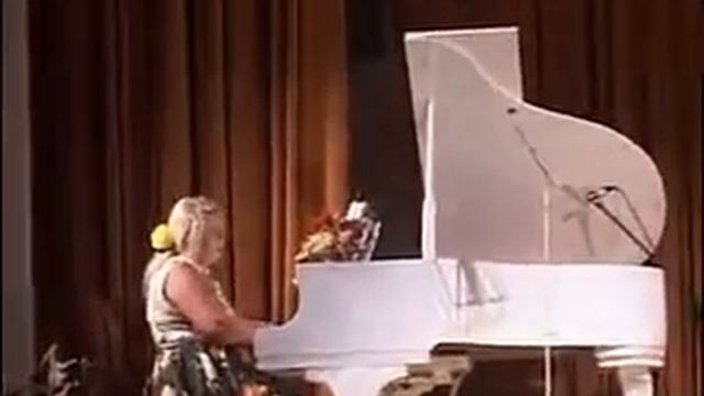 Слушаем романсы. "Выхожу один я на дорогу" смотреть онлайн