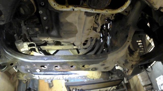 Тоета Прадо 120 v6 снятие поддона ДВС не снимая мотора.описание ниже. смотреть онлайн