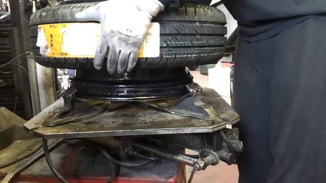 How To Stretch A 155/60/15 On A 15X9 XXR смотреть онлайн