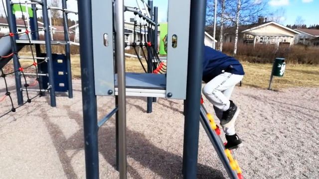 Велосипед супер! (С2ЭП2) На площадке. смотреть онлайн