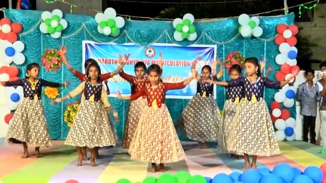 Vinnodu Melachaththam Enna 3std Jai Maruthi Annual Day 2018 смотреть онлайн