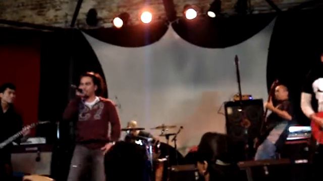 saint sinner at yule rock 08 смотреть онлайн