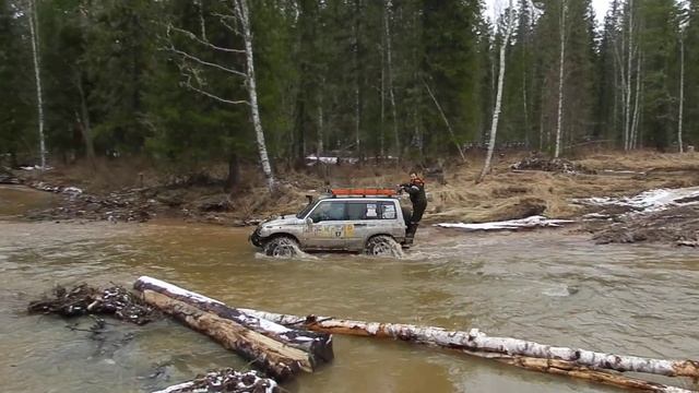 Виленка 2014. Suzuki Escudo брод через р.Малый Кемчуг Offroad смотреть онлайн