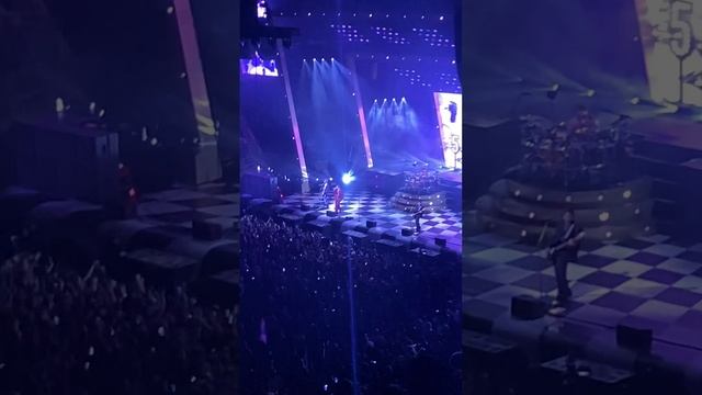 The 5SOS Show - MSG 8/21/23 (pt 2) смотреть онлайн