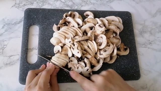 Суп с шампиньонами и плавленным сыром. смотреть онлайн