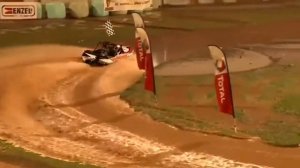 Гонки на катерах по узким рекам