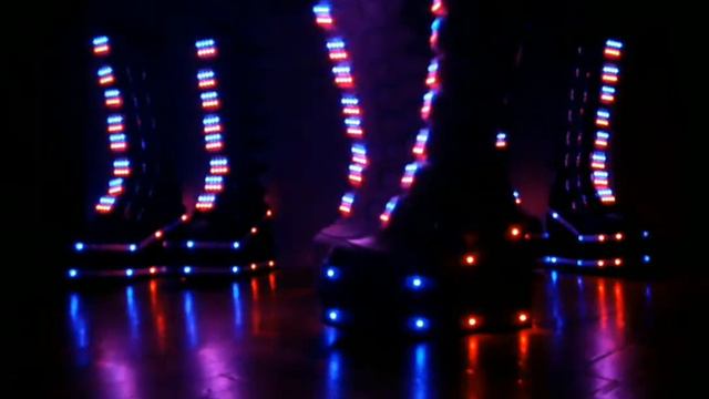 Светодиодные пиксельные сапоги с пряжками от DanceLed. смотреть онлайн