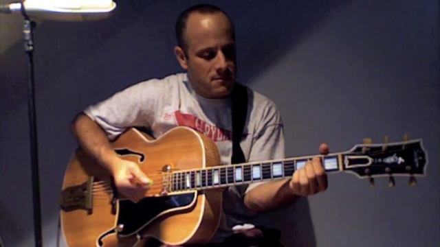 Electric Gibson L-5 Comparison смотреть онлайн