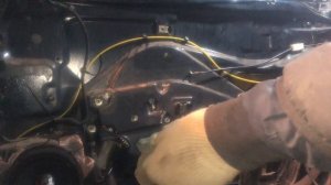 Как снять,поменять трапецию стеклоподъемника и боковое стекло на автомобиле Mercedes-Benz W210