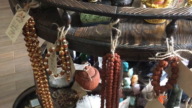 Браслеты, четки и бусы из рудракши смотреть онлайн