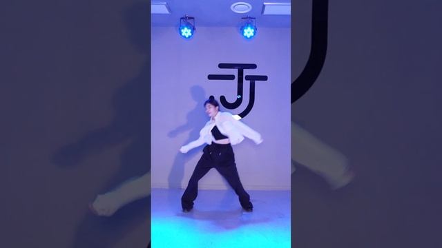 정국 (Jung Kook) 'Standing Next To You' Dance Cover By Kathleen Carm