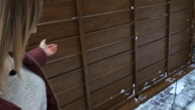Металлическая панельная доска для забора. Монтаж забора и секреты установки