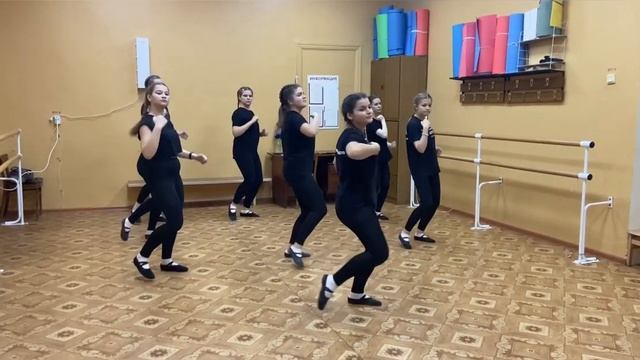 Новогодний флешмоб часть 2, творческое объединение «Фантазия», пдо Грибкова Т.А. смотреть онлайн