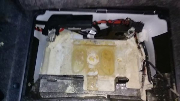 AUDI Q5 BATTERY LOCATION