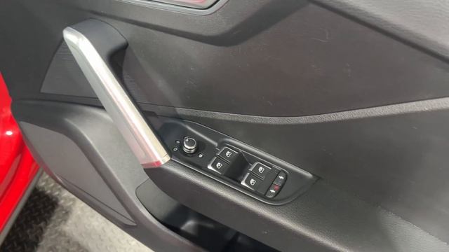 2017 Audi Q2 TFSI COD S Line смотреть онлайн